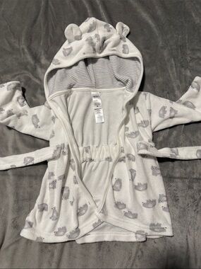Carter's White Hooded Baby Robe with Gray Bear Print